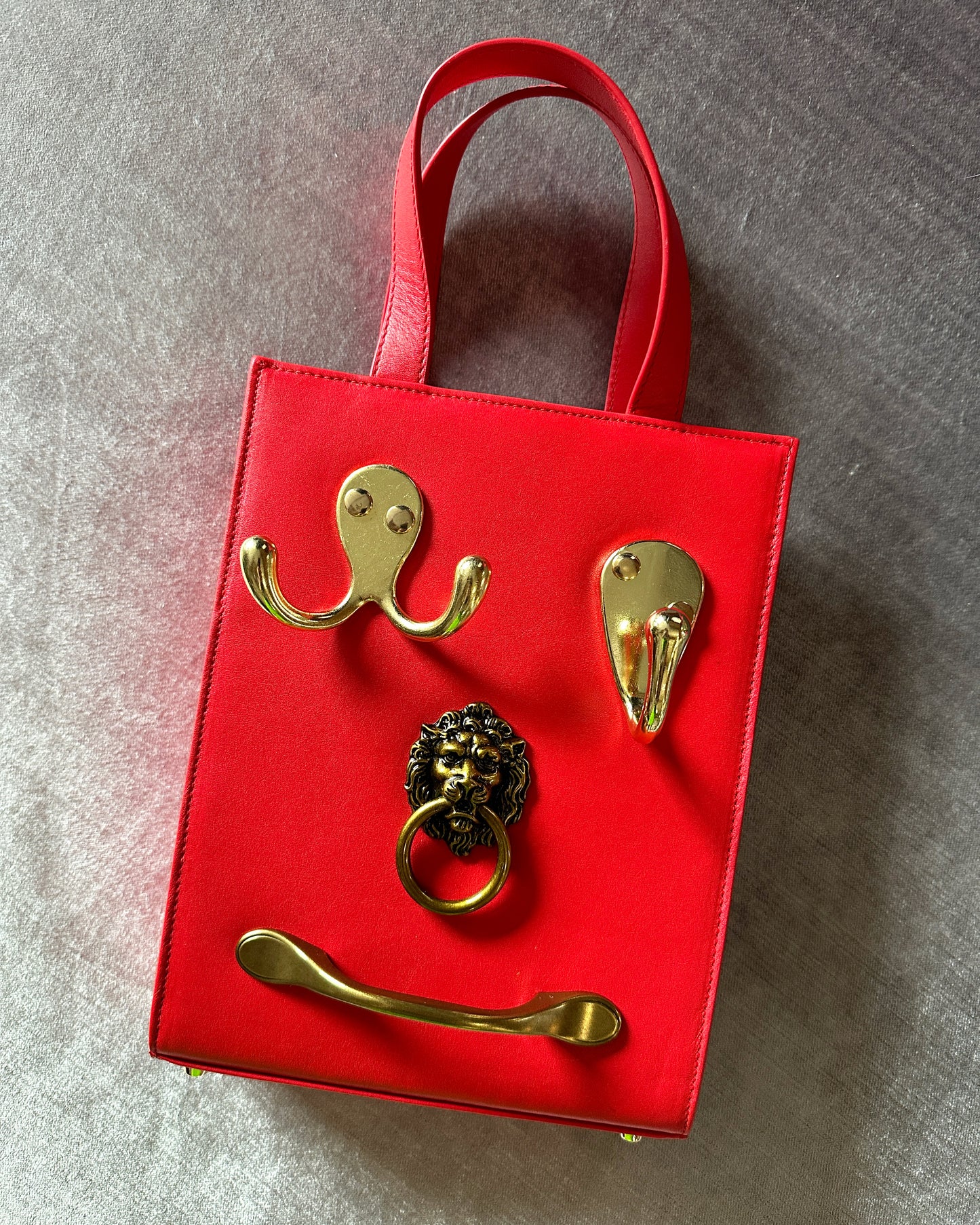 Beast Bag in Cherry