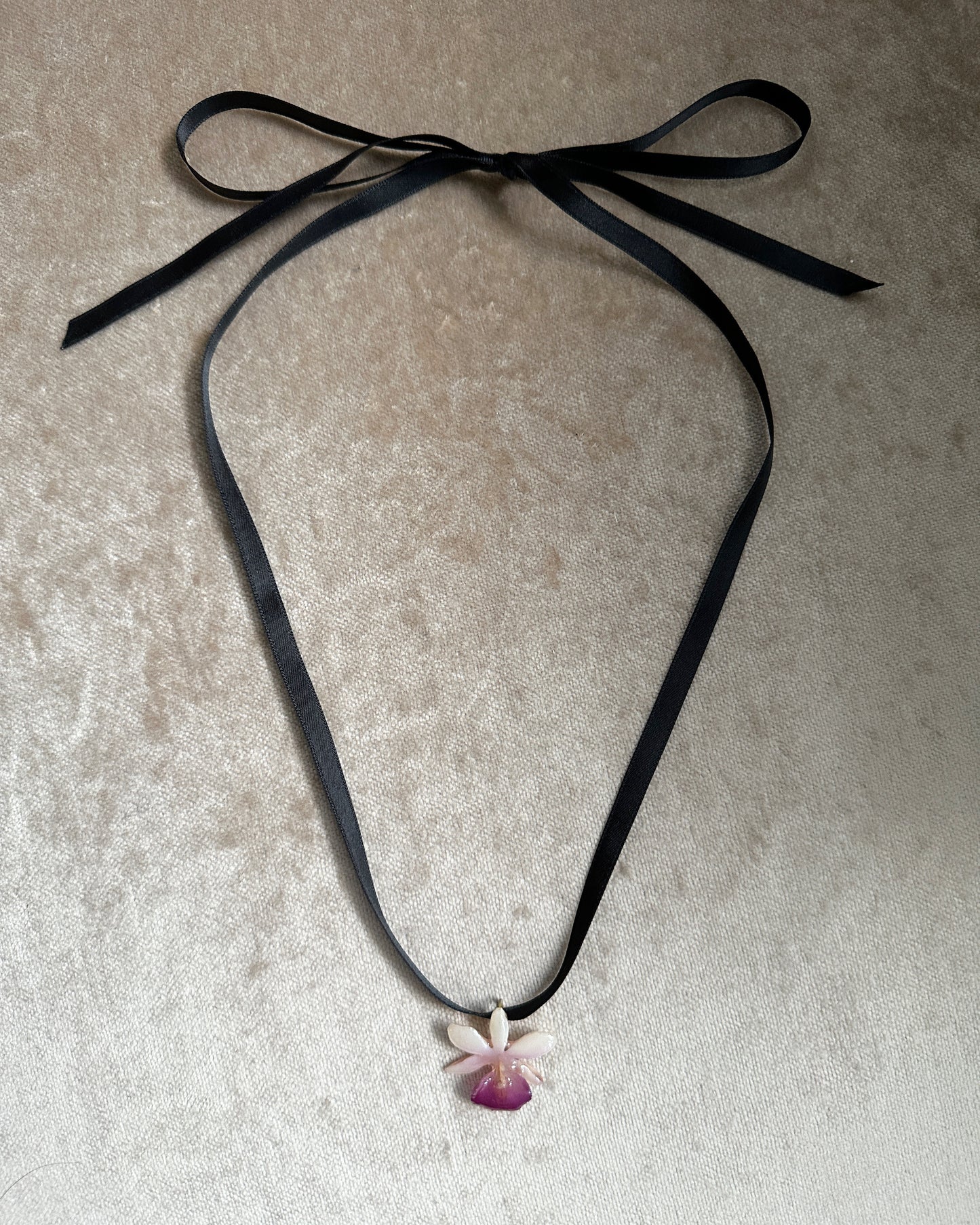 Mini Ivory Orchid Choker