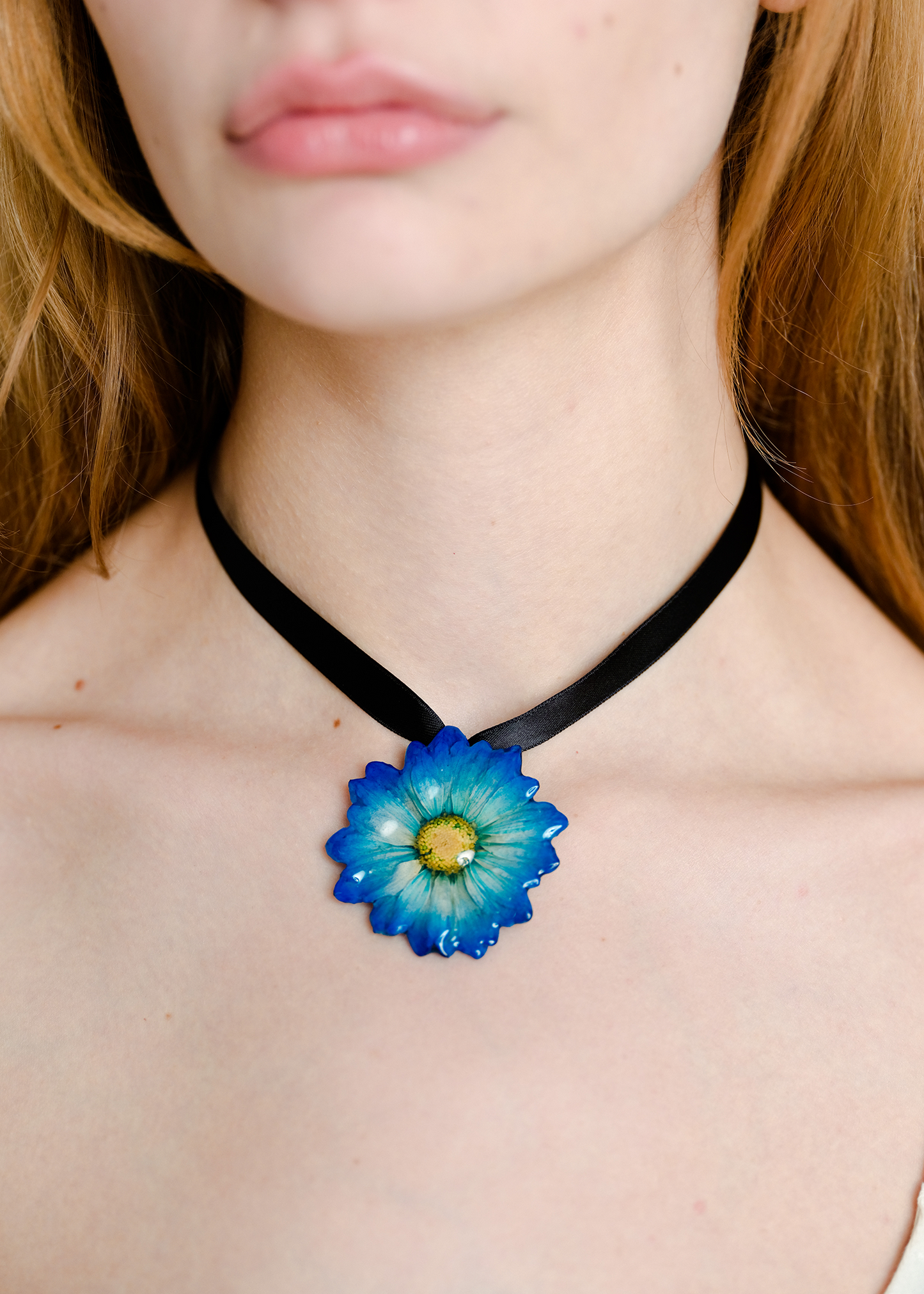 Lunar Daisy Ribbon Choker