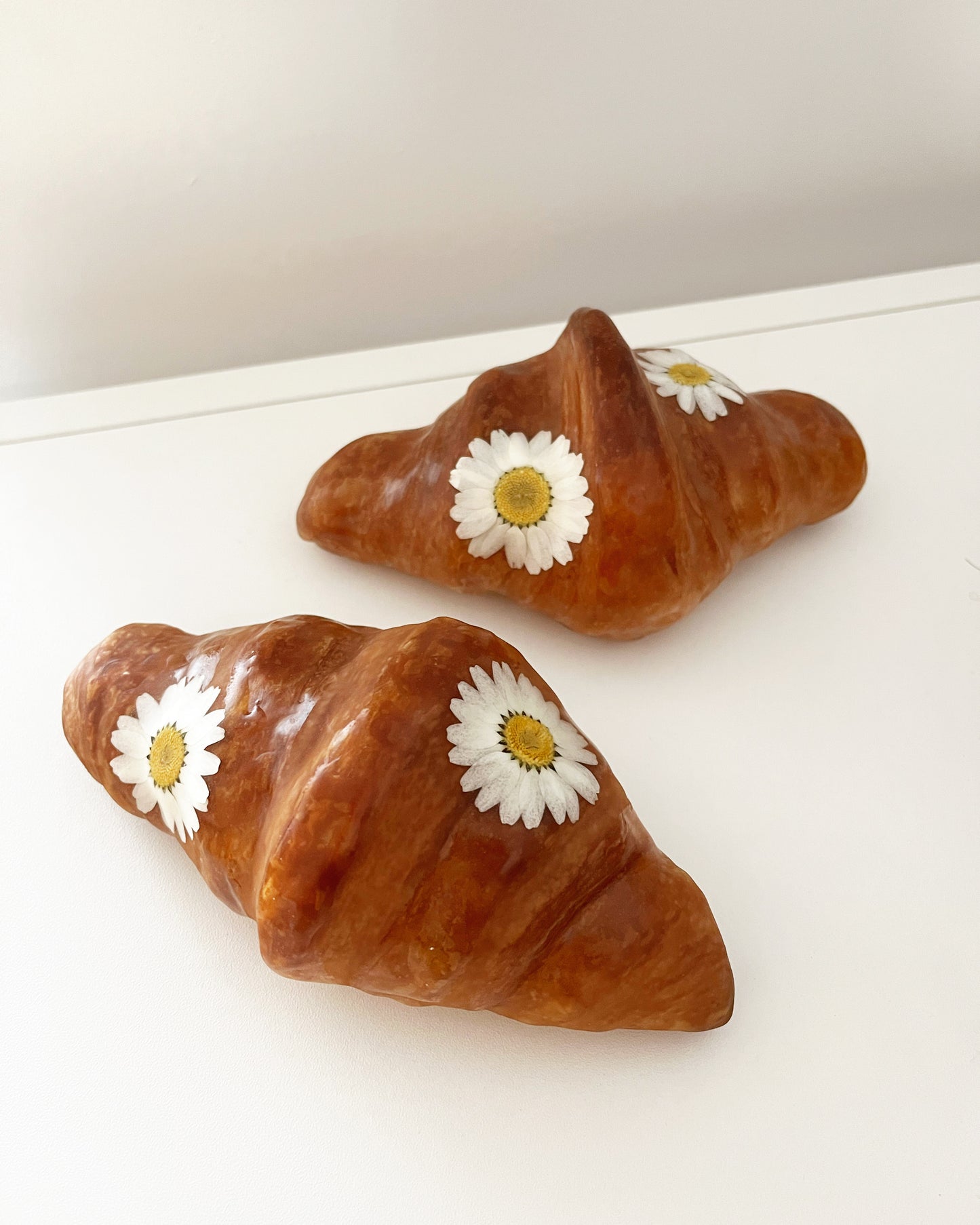 Daisy Croissant Lamp