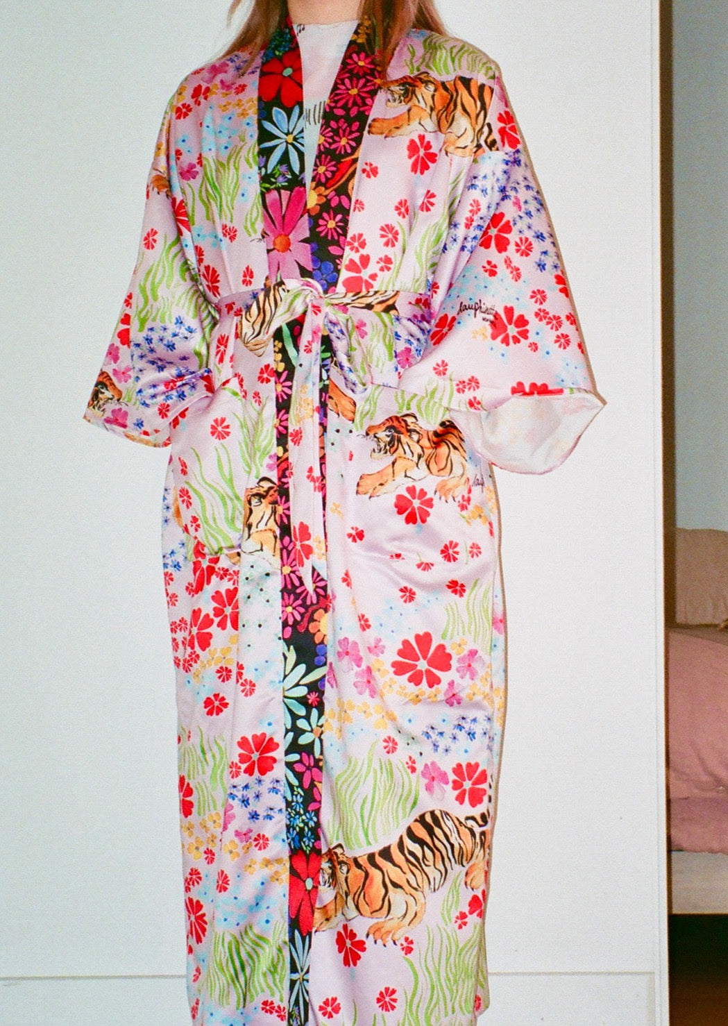 The robe that does it all, our R23 Oracle Robe features both Tiger Blooms and Wonderland Flora prints for a joyful, sartorial eruption of color.