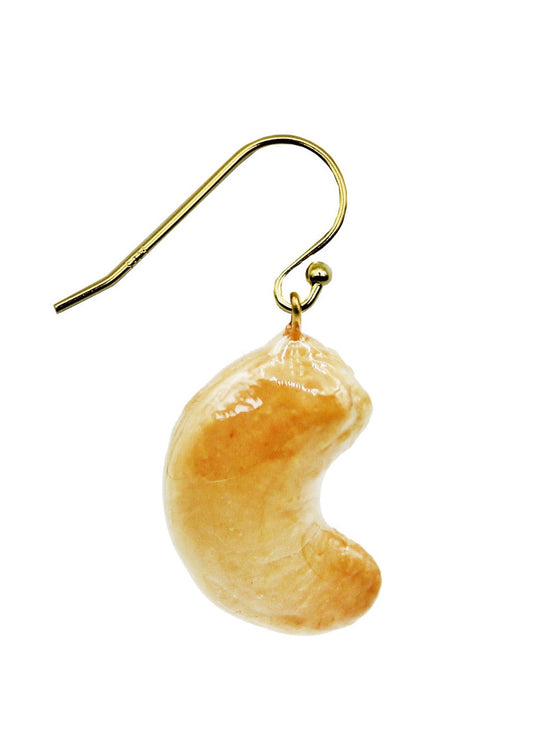 Real cashew nut, lightly roasted and preserved in eco-friendly tree resin. 