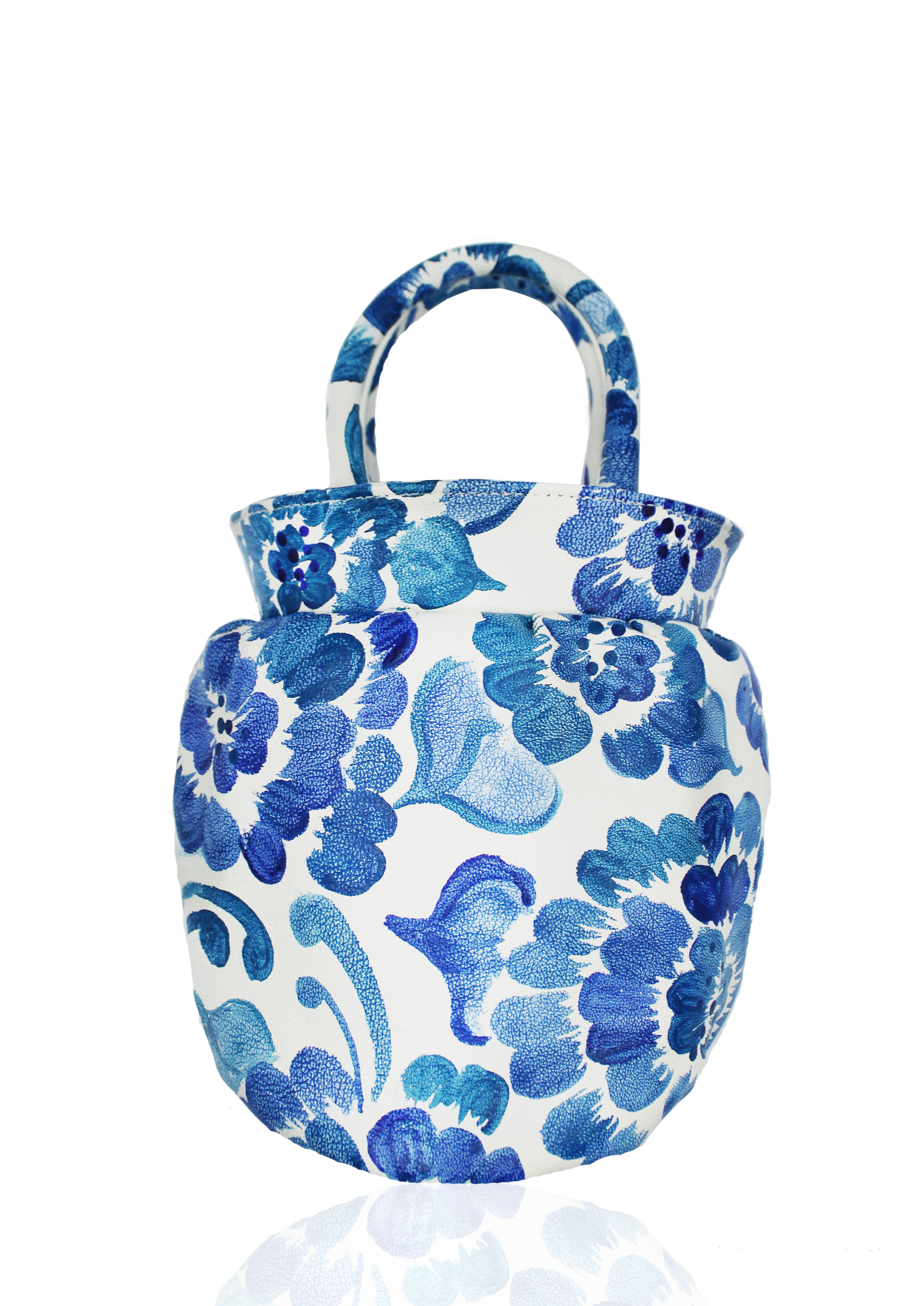 Hand-painted chinoiserie blue watercolor byproduct mini vase tote.